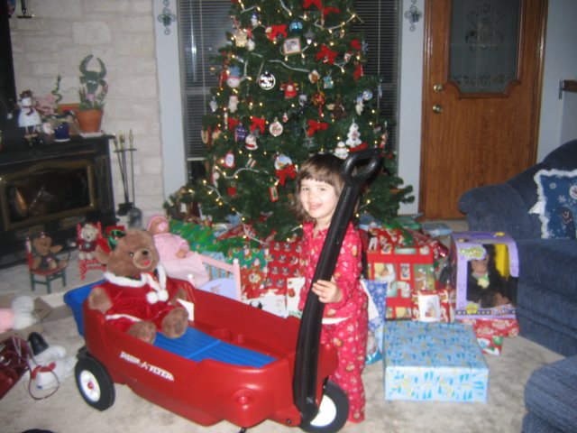 santabringsskyeanewredwagonchristmas2006.jpg